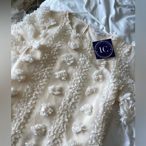 New with tags dress size small! Gorgeous & very detailed